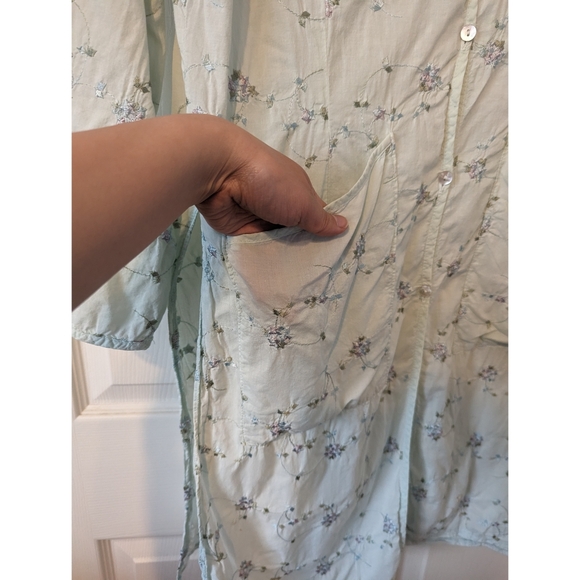 3/$20! Bella Note Hand Embroidered Floral Kimono - Picture 7 of 10